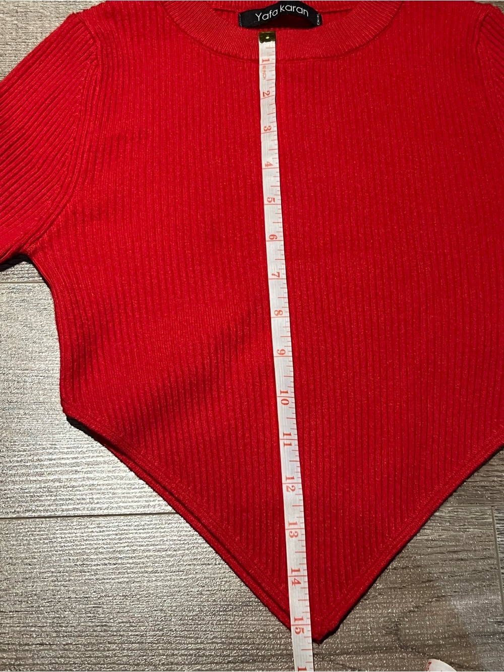 🔴 Red Y2K Handkerchief Crop Top - Picture 5 of 7